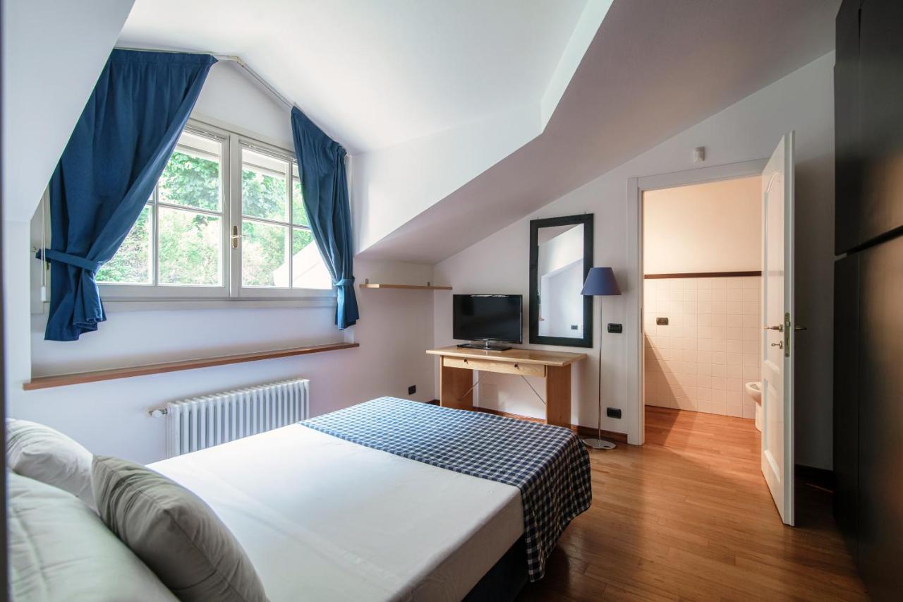 I D'A Charming Penthouse - Lake View- Como- House-130 Mt-2 Double Bedrooms And 2 Double Bathrooms A Spacious Living Room-Full Equipped Kitchen-Private Garden And Terrace-Private Covered Parking Dış mekan fotoğraf