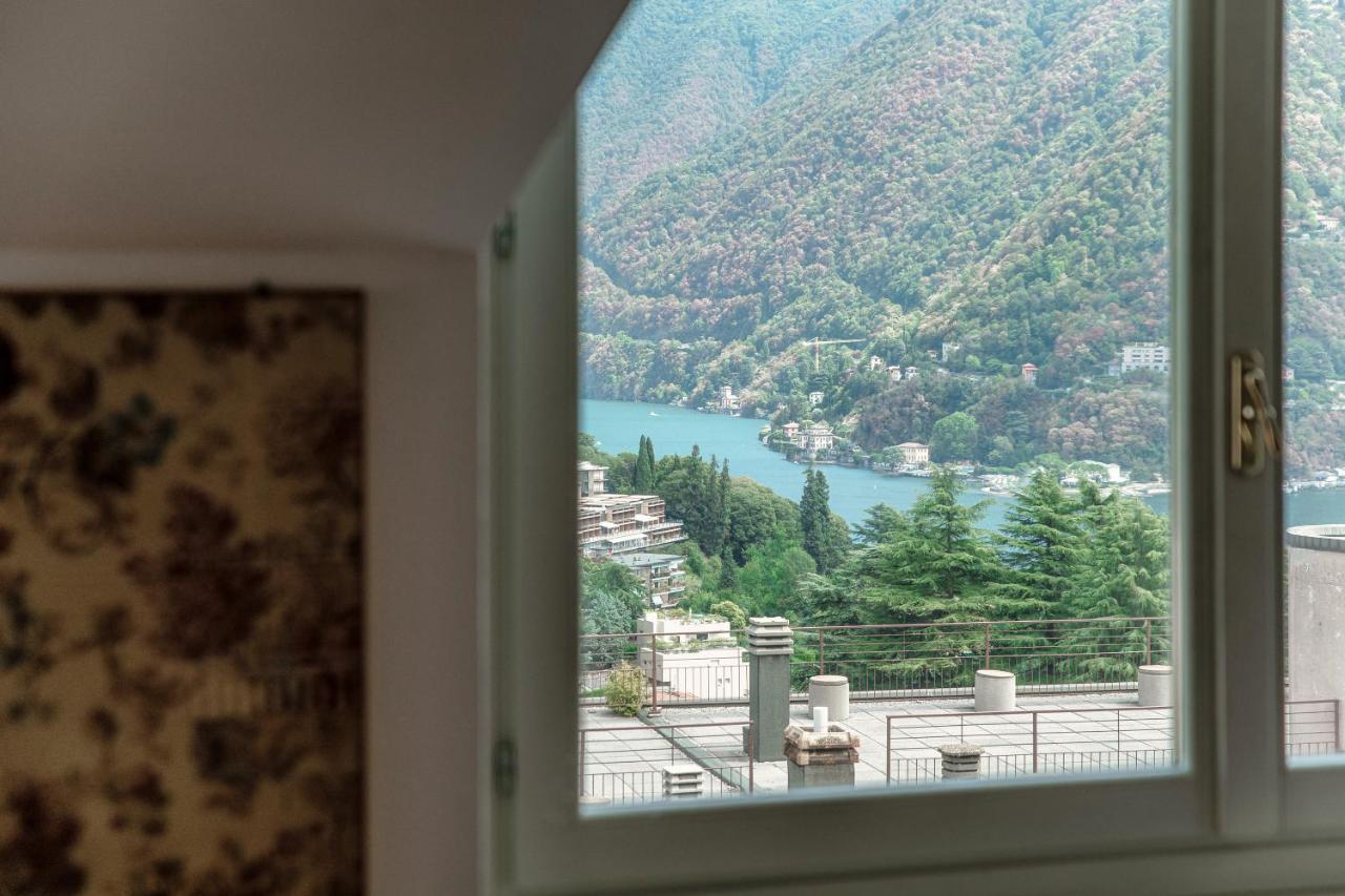 I D'A Charming Penthouse - Lake View- Como- House-130 Mt-2 Double Bedrooms And 2 Double Bathrooms A Spacious Living Room-Full Equipped Kitchen-Private Garden And Terrace-Private Covered Parking Dış mekan fotoğraf