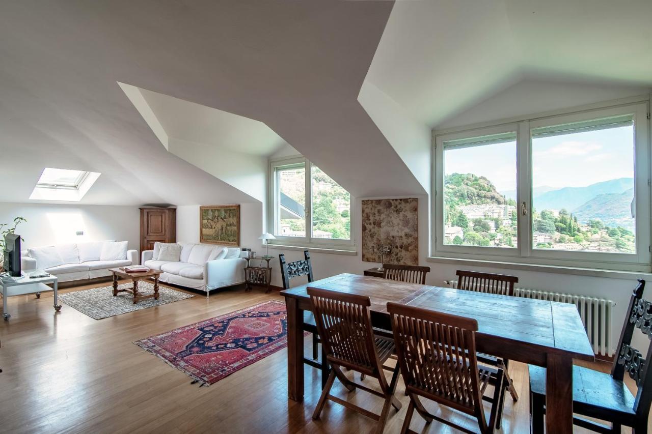 I D'A Charming Penthouse - Lake View- Como- House-130 Mt-2 Double Bedrooms And 2 Double Bathrooms A Spacious Living Room-Full Equipped Kitchen-Private Garden And Terrace-Private Covered Parking Dış mekan fotoğraf