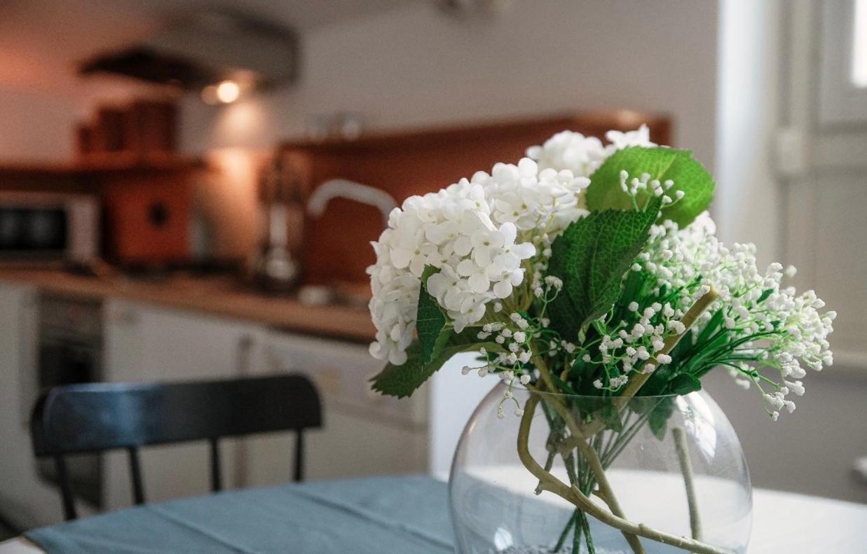 I D'A Charming Penthouse - Lake View- Como- House-130 Mt-2 Double Bedrooms And 2 Double Bathrooms A Spacious Living Room-Full Equipped Kitchen-Private Garden And Terrace-Private Covered Parking Dış mekan fotoğraf