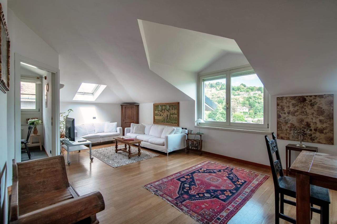 I D'A Charming Penthouse - Lake View- Como- House-130 Mt-2 Double Bedrooms And 2 Double Bathrooms A Spacious Living Room-Full Equipped Kitchen-Private Garden And Terrace-Private Covered Parking Dış mekan fotoğraf